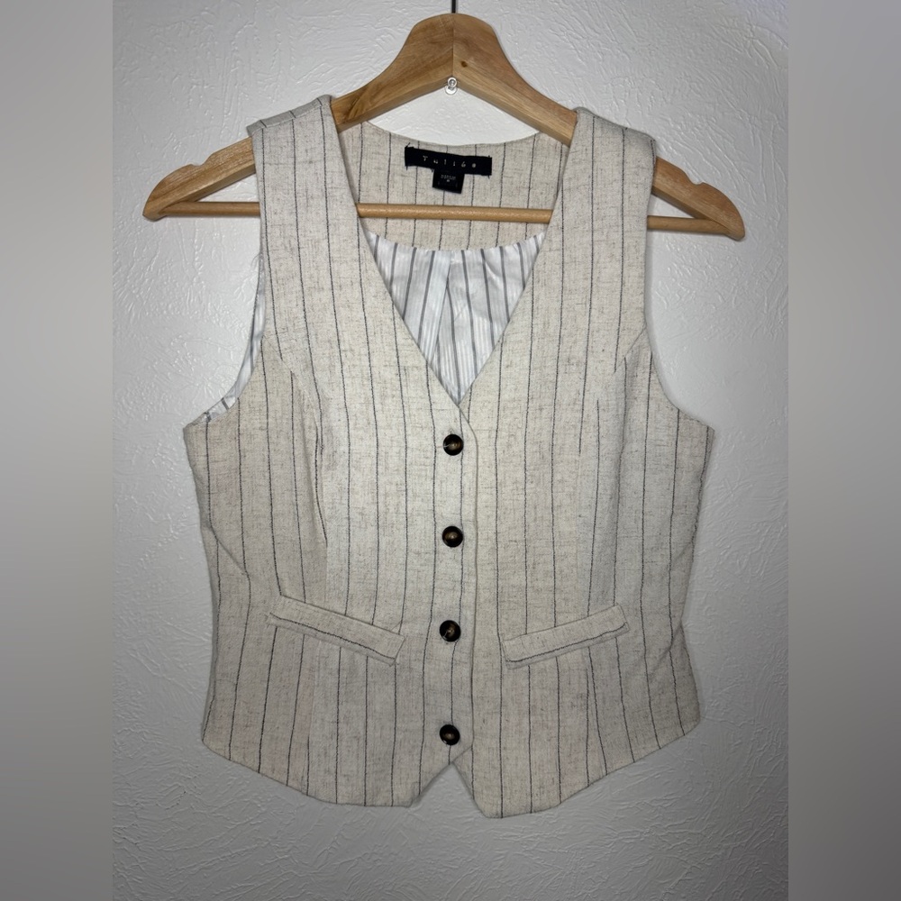 Tullea Linen Button Down Vest